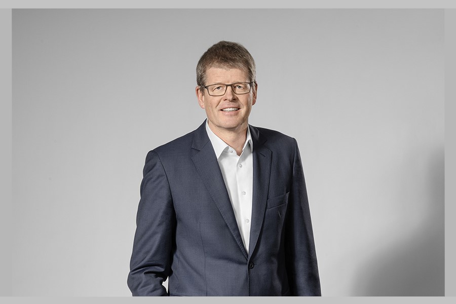 Symrise extends contract of CFO Olaf Klinger to 2028