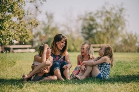 Multifunctional fragrance acts as insect repellent